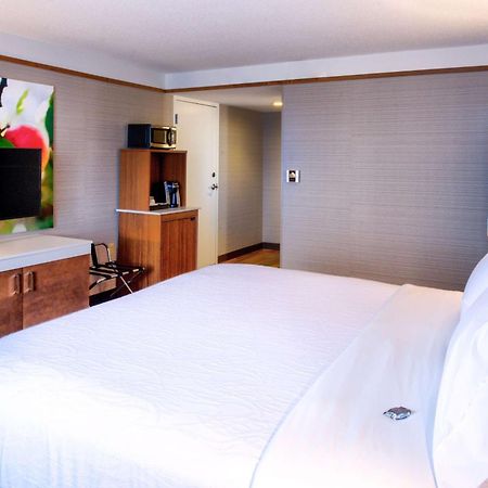 Hilton Garden Inn Detroit Southfield Exteriör bild