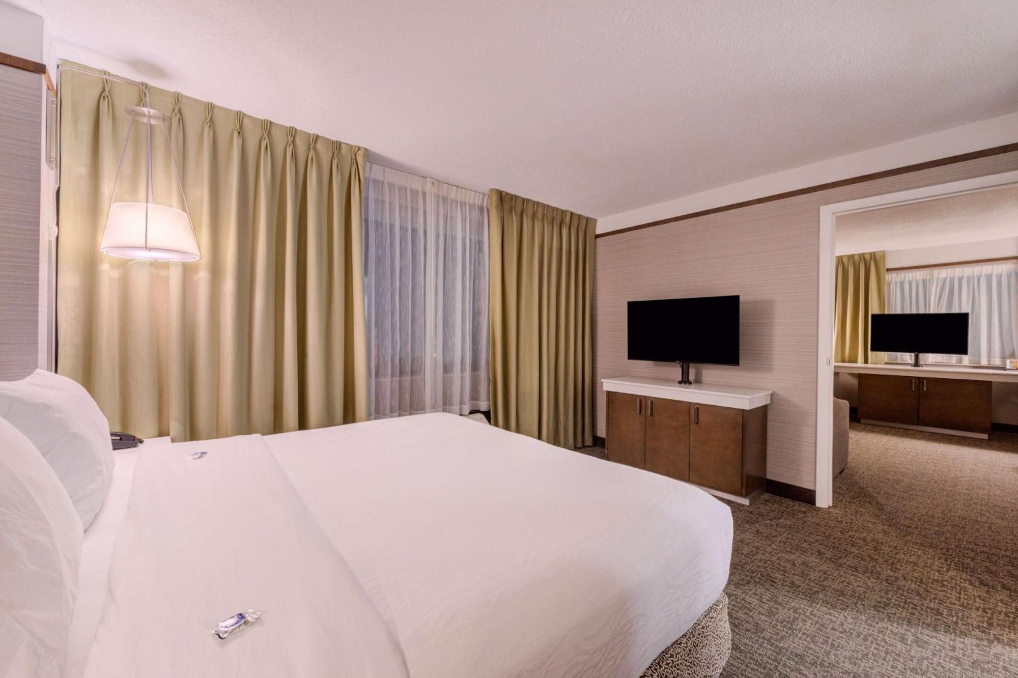 Hilton Garden Inn Detroit Southfield Exteriör bild