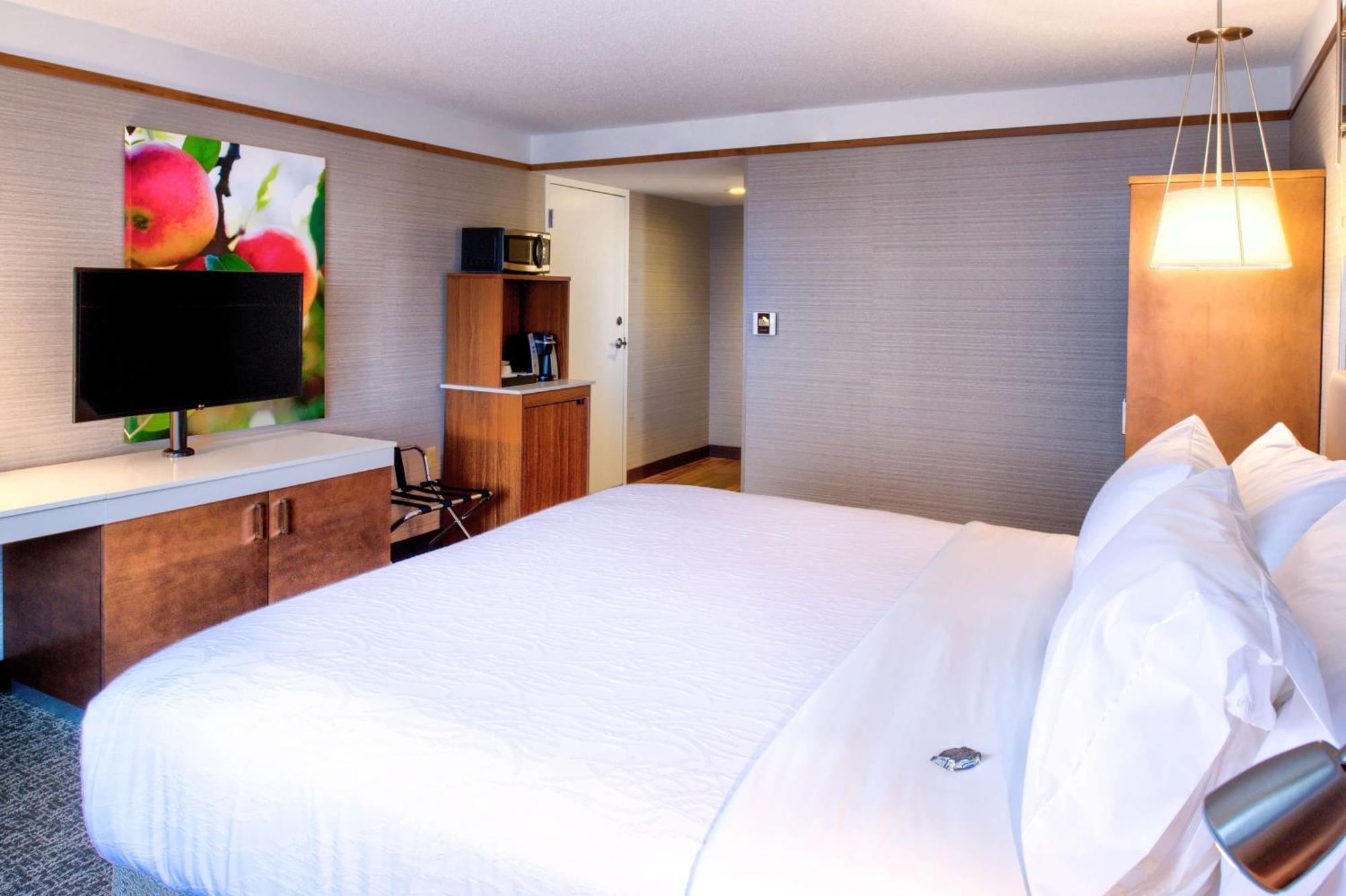Hilton Garden Inn Detroit Southfield Exteriör bild