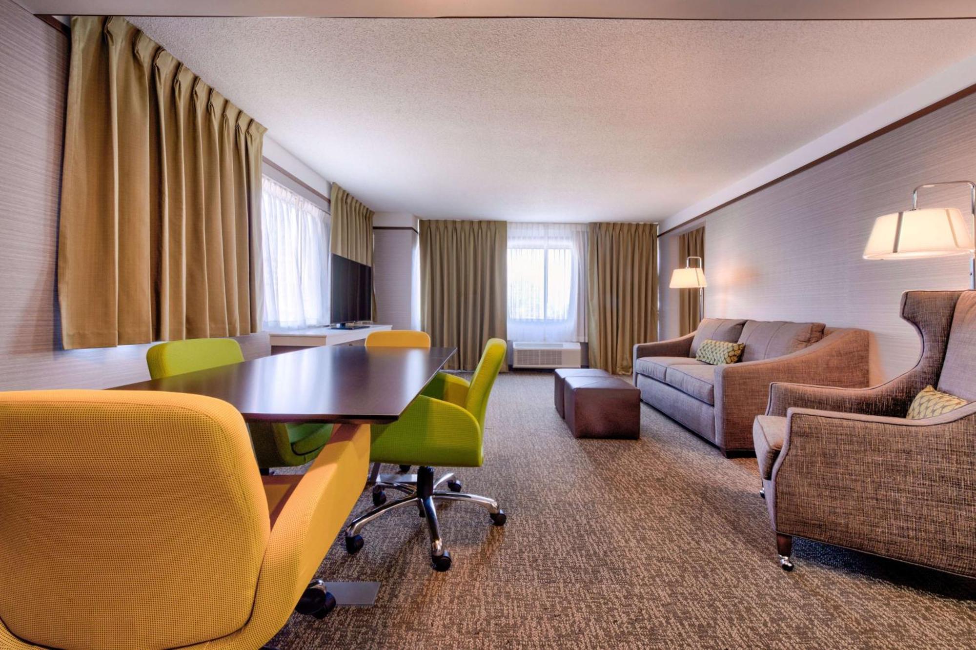 Hilton Garden Inn Detroit Southfield Exteriör bild