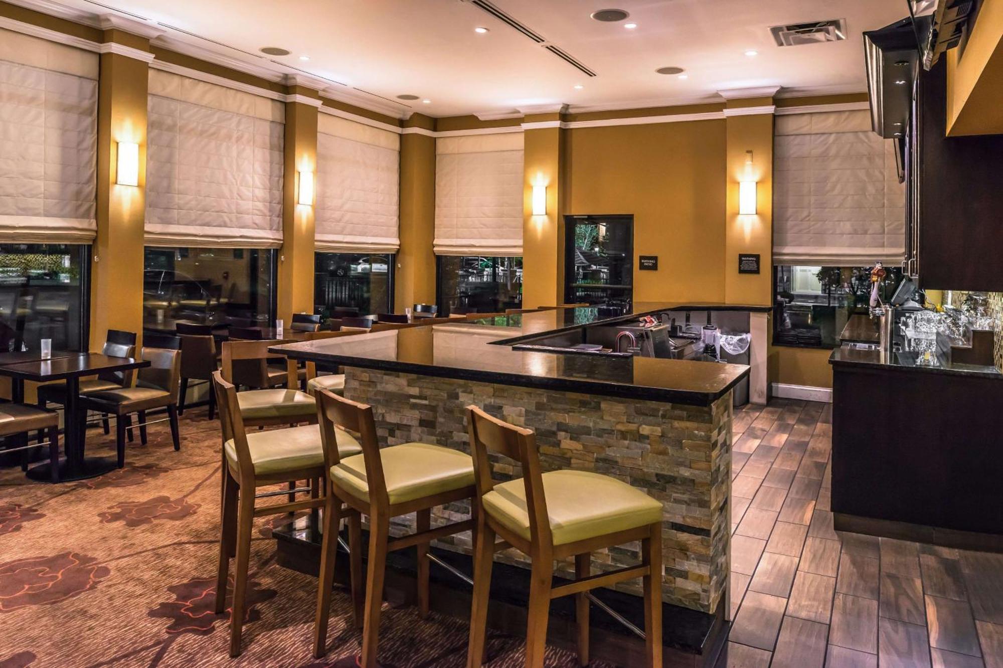 Hilton Garden Inn Detroit Southfield Exteriör bild